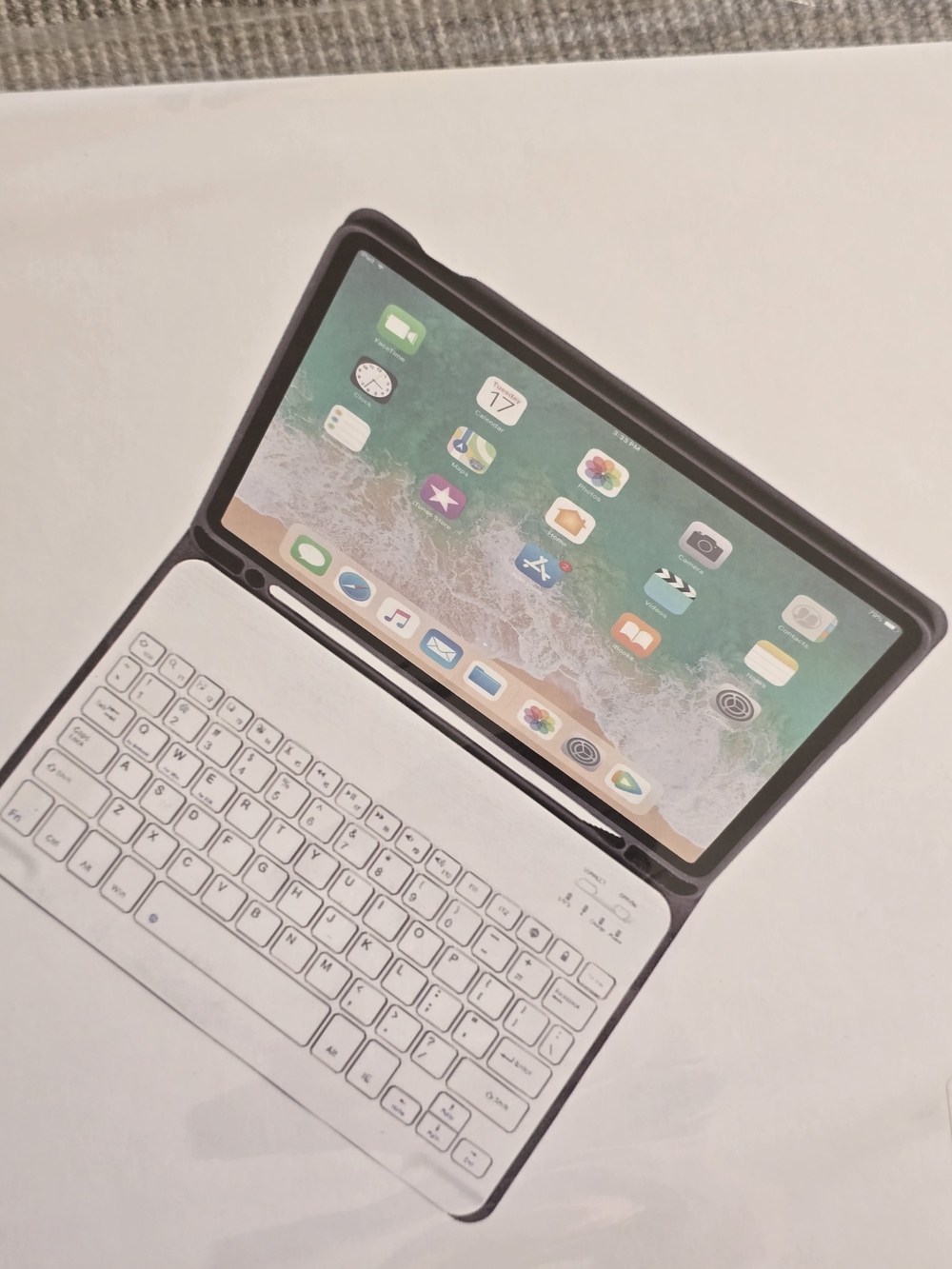 Bluetooth Keyboard Case for Tablet with Integrated Folio - Black
